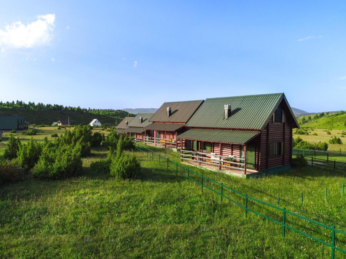 Family Lux Apartments Zabljak  Exterior photo